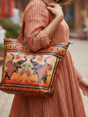 Crafts of India Twin Royal Elephants Design Ethnic Hand Embossed Shantiniketan Leather Bag