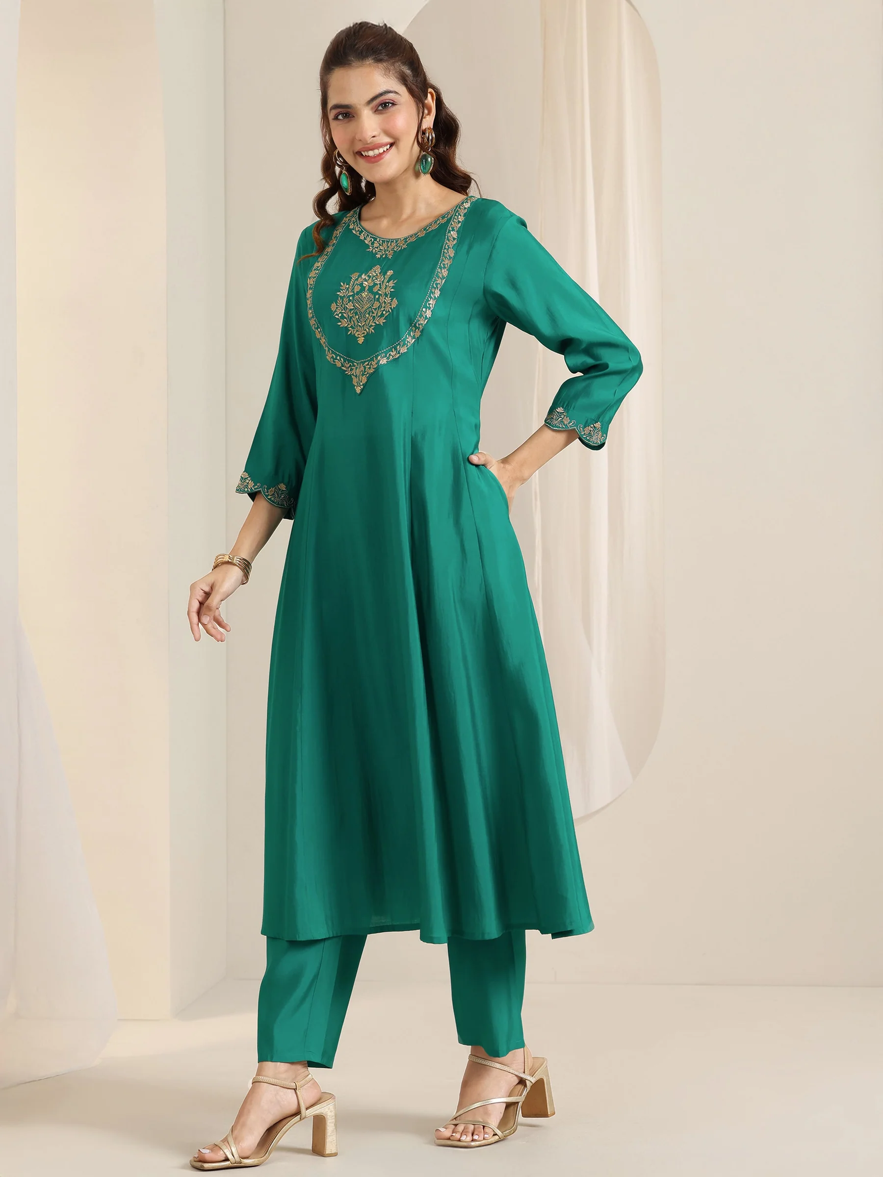 Teal Yoke Design Silk Blend A-Line Suit Set With Dupatta - Image 2